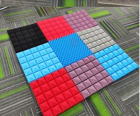 オフィスビル 隔音 高密度3Dピラミッド形の音響パネル