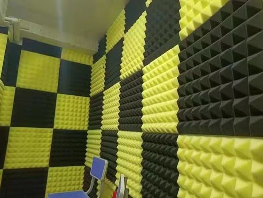 白と黒の防音ポリエステル繊維音響パネル オフィス用音響吸収用