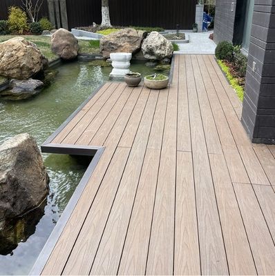 150*25mm WPC デッキ 屋外テラス用 ファーストクラスの硬木複合床